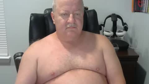 Snapshot of horny_hubby1967 chatting on 21, 9, 2025 horny_hubby1967 online show from 21, 9, 2025