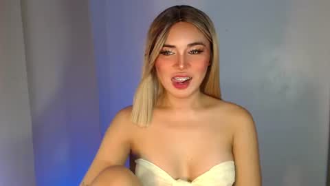 Lovely Lavinia online show from 18, 12, 2025