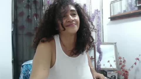 Snapshot of horny_mommy17 chatting on 6, 12, 2024 armina online show from 6, 12, 2024