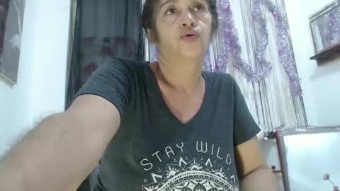 Snapshot of horny_mommy17 chatting on 9, 1, 2025 armina online show from 9, 1, 2025