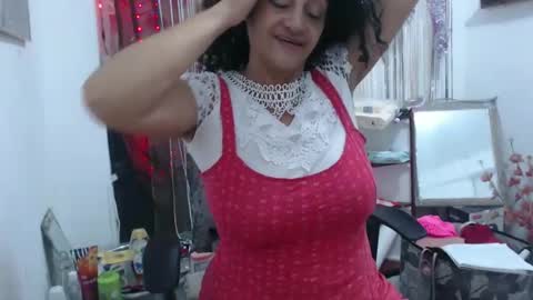 Snapshot of horny_mommy17 chatting on 3, 2, 2025 armina online show from 3, 2, 2025