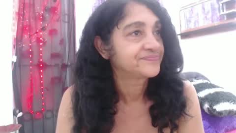 Snapshot of horny_mommy17 chatting on 7, 3, 2025 armina online show from 7, 3, 2025