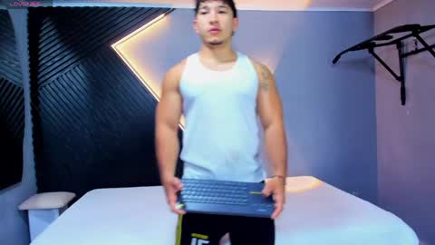 horny_nick18 online show from 6, 5, 2026