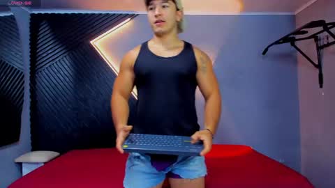 Snapshot of horny_nick18 chatting on 17, 6, 2026 horny_nick18 online show from 17, 6, 2026