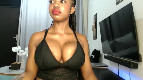 horny_princcess online show from 18, 5, 2026