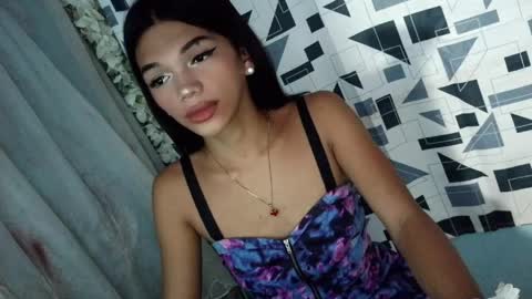 Snapshot of horny_rhiana chatting on 7, 4, 2026 Rhiana online show from 7, 4, 2026