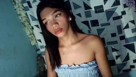 Snapshot of horny_rhiana chatting on 16, 4, 2026 Rhiana online show from 16, 4, 2026