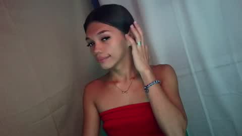 Snapshot of horny_rhiana chatting on 12, 5, 2026 Rhiana online show from 12, 5, 2026