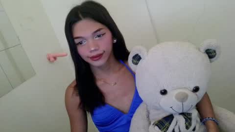 Snapshot of horny_rhiana chatting on 22, 5, 2026 Rhiana online show from 22, 5, 2026