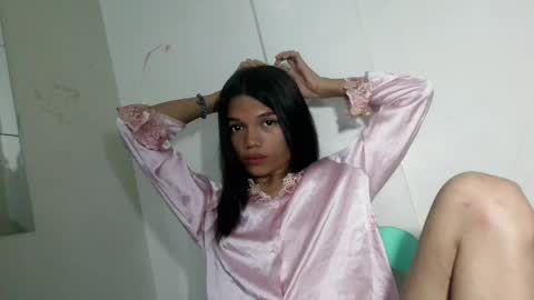 Snapshot of horny_rhiana chatting on 25, 5, 2026 Rhiana online show from 25, 5, 2026