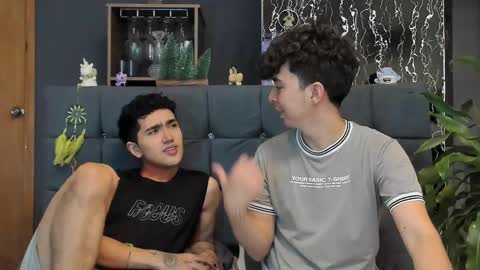 Alex and Camilo online show from 3, 3, 2025