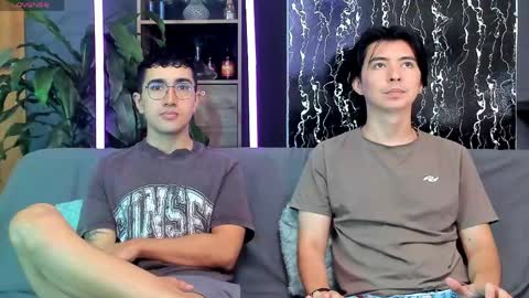 Snapshot of horny_twinks_guys chatting on 4, 5, 2026 Alex and Camilo online show from 4, 5, 2026