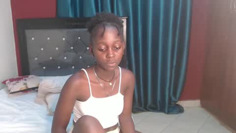 Snapshot of hornybella4 chatting on 14, 12, 2024 Bella online show from 14, 12, 2024