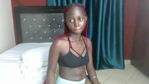 Snapshot of hornybella4 chatting on 4, 2, 2025 Bella online show from 4, 2, 2025