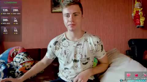 Snapshot of hornyblondieboyy chatting on 7, 10, 2025 Max online show from 7, 10, 2025