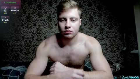 Snapshot of hornyblondieboyy chatting on 17, 11, 2025 Max online show from 17, 11, 2025