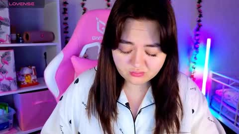 Snapshot of hornycakee chatting on 12, 3, 2025 HornyCakee online show from 12, 3, 2025