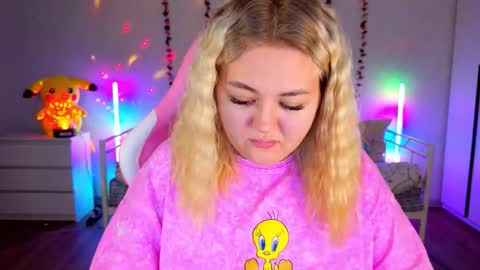 Snapshot of hornycakee chatting on 16, 9, 2025 HornyCakee online show from 16, 9, 2025