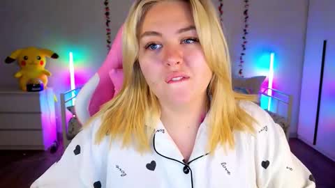 Snapshot of hornycakee chatting on 21, 9, 2025 HornyCakee online show from 21, 9, 2025