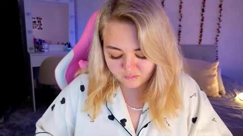 Snapshot of hornycakee chatting on 23, 10, 2025 HornyCakee online show from 23, 10, 2025