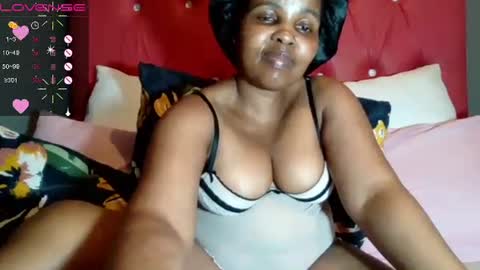 Snapshot of hornycougar82 chatting on 4, 3, 2025 Honeybaexx online show from 4, 3, 2025