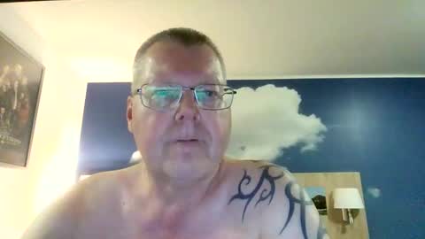 Snapshot of hornydick874303 chatting on 23, 9, 2025 Meikelmeier online show from 23, 9, 2025