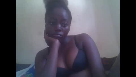 Snapshot of hornygal001 chatting on 17, 12, 2024 hornygal001 online show from 17, 12, 2024