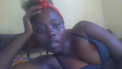 Snapshot of hornygal001 chatting on 17, 12, 2024 hornygal001 online show from 17, 12, 2024