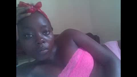 Snapshot of hornygal001 chatting on 24, 12, 2024 hornygal001 online show from 24, 12, 2024