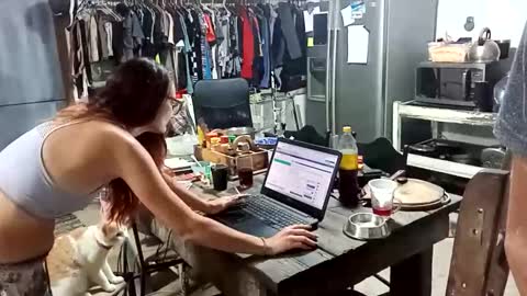 Nix  D online show from 8, 11, 2025