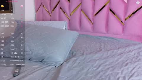 Snapshot of hornyhousekeeper_ chatting on 14, 9, 2025 Valentina  online show from 14, 9, 2025