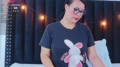 Snapshot of hornylatimommy chatting on 12, 10, 2025 Natasha  online show from 12, 10, 2025