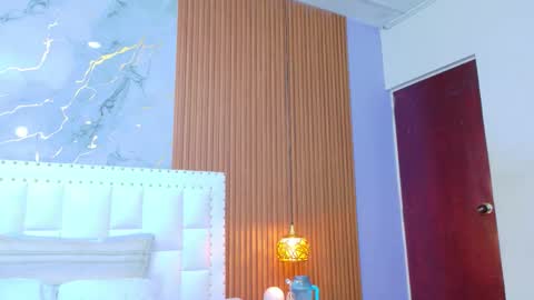Snapshot of hornylatimommy chatting on 25, 10, 2025 Natasha  online show from 25, 10, 2025
