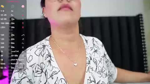Snapshot of hornylatimommy chatting on 8, 7, 2026 Natasha online show from 8, 7, 2026