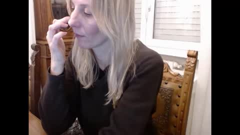 Snapshot of hornyssima chatting on 5, 11, 2025 Hornyssima online show from 5, 11, 2025