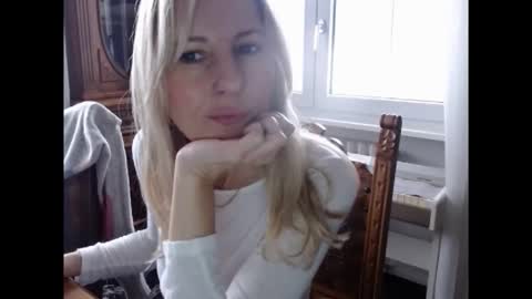 Snapshot of hornyssima chatting on 16, 11, 2025 Hornyssima online show from 16, 11, 2025