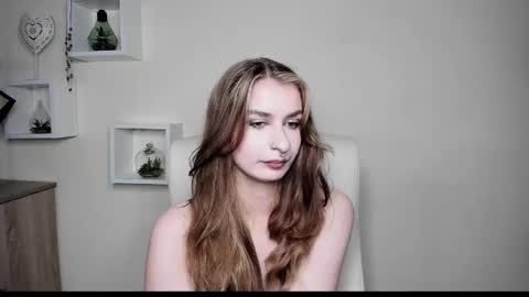 Snapshot of hot_1nina chatting on 23, 10, 2025 NINA online show from 23, 10, 2025