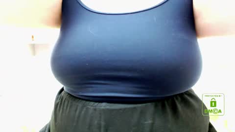 Snapshot of hot_and_pretty chatting on 4, 12, 2024 Lila online show from 4, 12, 2024
