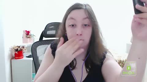 Snapshot of hot_and_pretty chatting on 13, 2, 2025 Lila online show from 13, 2, 2025