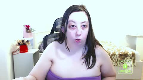 Snapshot of hot_and_pretty chatting on 3, 3, 2025 Lila online show from 3, 3, 2025