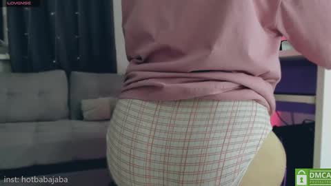 Snapshot of hot_babayaga chatting on 6, 2, 2025 online show from 6, 2, 2025