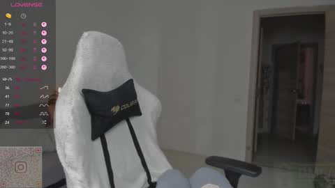 Snapshot of hot_babayaga chatting on 16, 9, 2025 online show from 16, 9, 2025