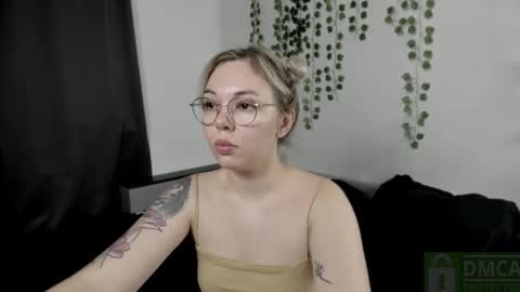 Snapshot of hot_babayaga chatting on 4, 10, 2025 online show from 4, 10, 2025