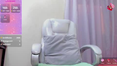 Snapshot of hot_beauty__ chatting on 25, 1, 2025 VALENTINA online show from 25, 1, 2025