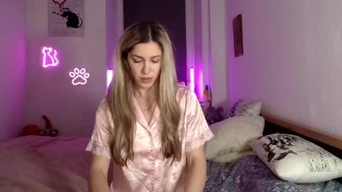 Snapshot of hot_berry69 chatting on 12, 4, 2026 Dashka online show from 12, 4, 2026