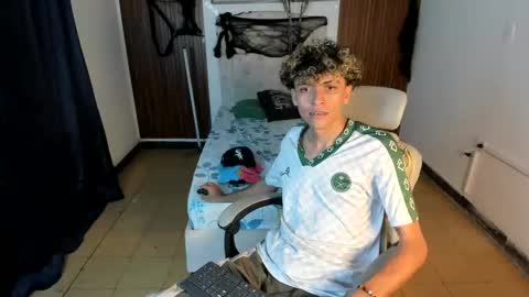 hot bunny online show from 9, 11, 2025