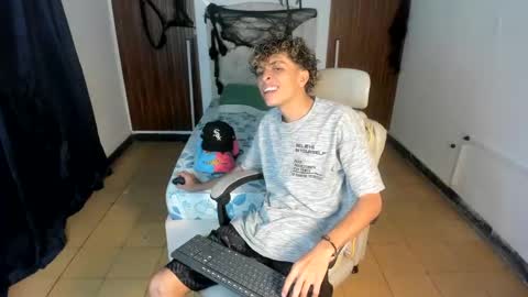 hot bunny online show from 12, 11, 2025