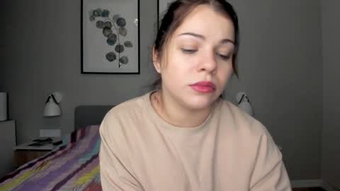 Snapshot of hot_chill__ chatting on 11, 1, 2025 LiluCaroline online show from 11, 1, 2025