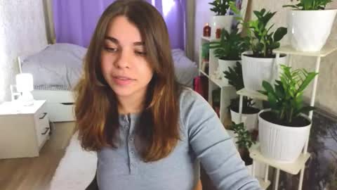 LiluCaroline online show from 9, 10, 2025