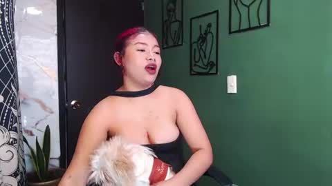 Snapshot of hot_chocolate_4u chatting on 24, 6, 2026 hot chocolate 4u online show from 24, 6, 2026